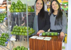Sicar son productores y exportadores de limas mexicanas. En el stand, Sara Ayala y Marisa Puente.